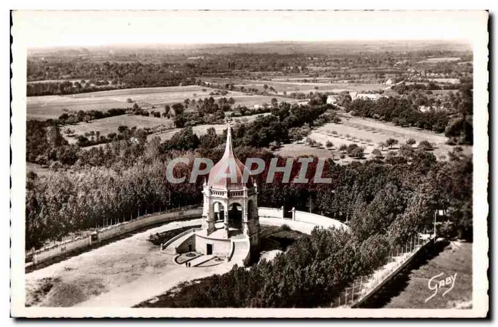 Das Denkmal auf dem Grâcy-Hügel — Luftaufnahme — Grâcy - Vorderseite