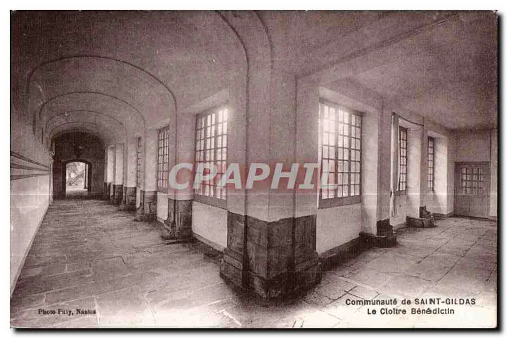 Comunidade de SAINT-GILDAS — O Claustro Beneditino — Photo Puly, Nantes - Frente