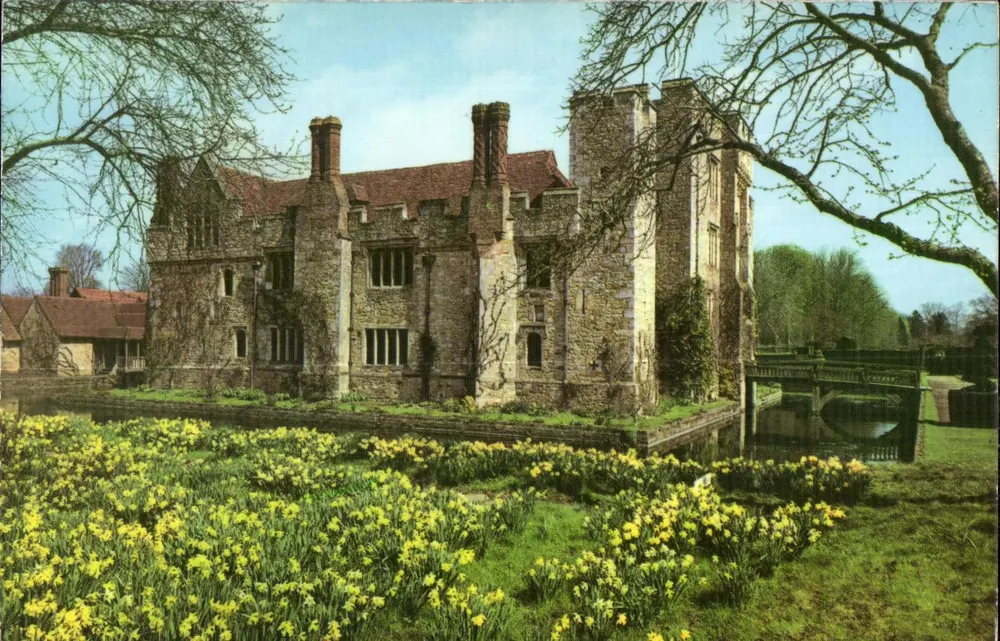 Hever Castle — Kent — impresso por Harold and Sons Ltd, Norwich - Frente