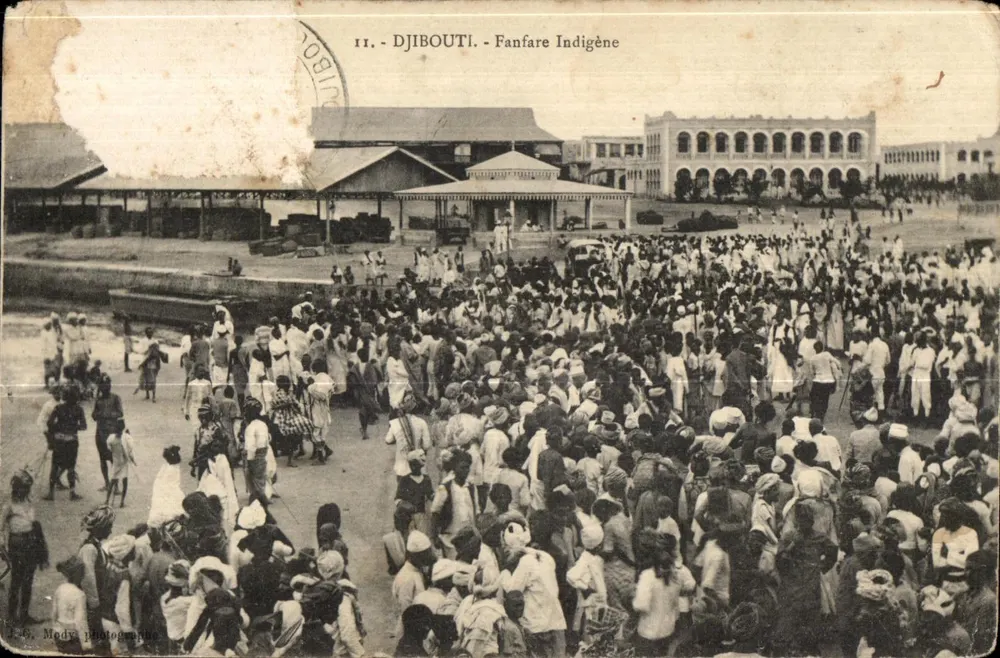 Djibouti — Eingeborenenfanfare — Fotograf J.-G. Mody - Vorderseite