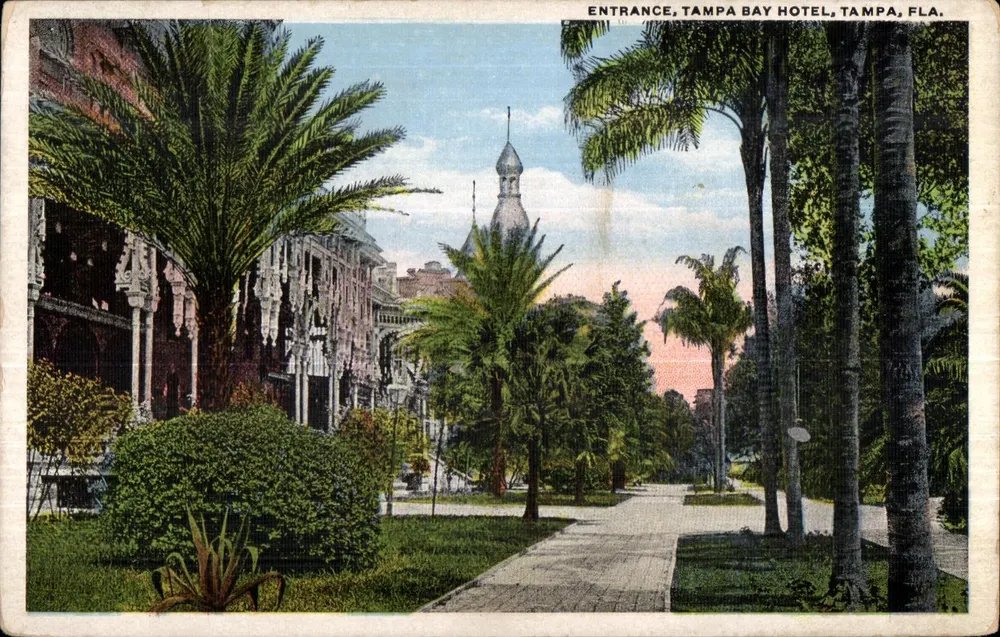 Eingang, Tampa Bay Hotel, Tampa, Fla. — Published by Florida News Co, Tampa, Fla. - Vorderseite