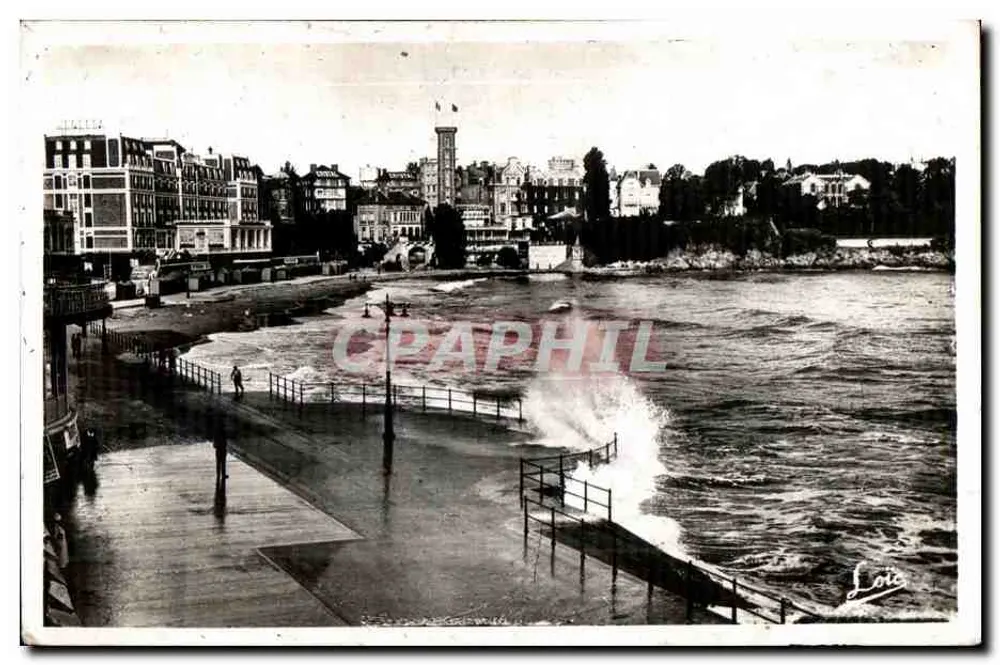 Praia de Dinard — Praia durante uma tempestade — Launay - Frente