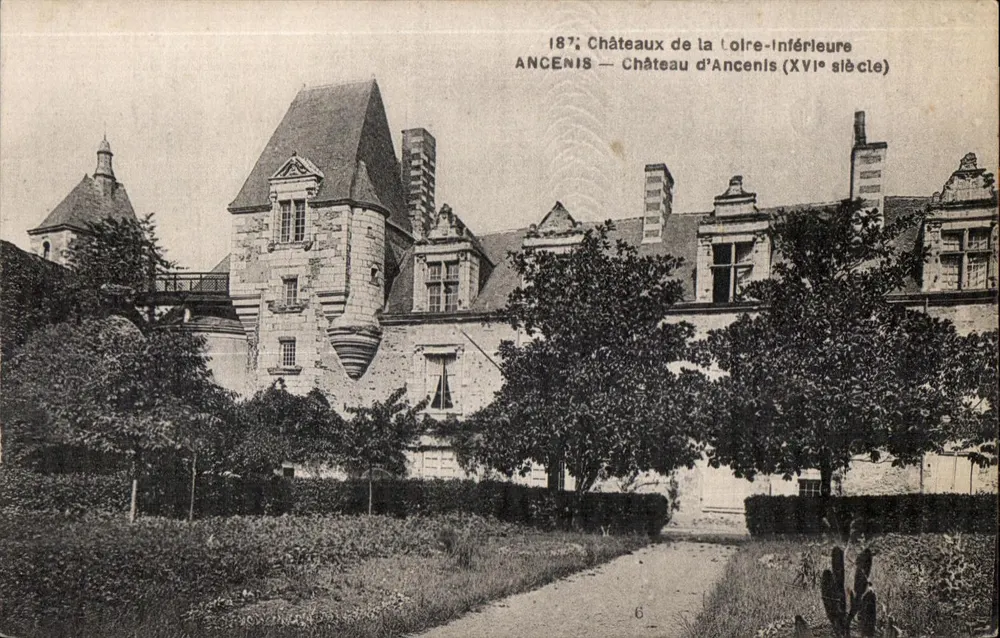 Ancenis — Castelo de Ancenis (século XVI) — F. Chapeau, Nantes - Frente