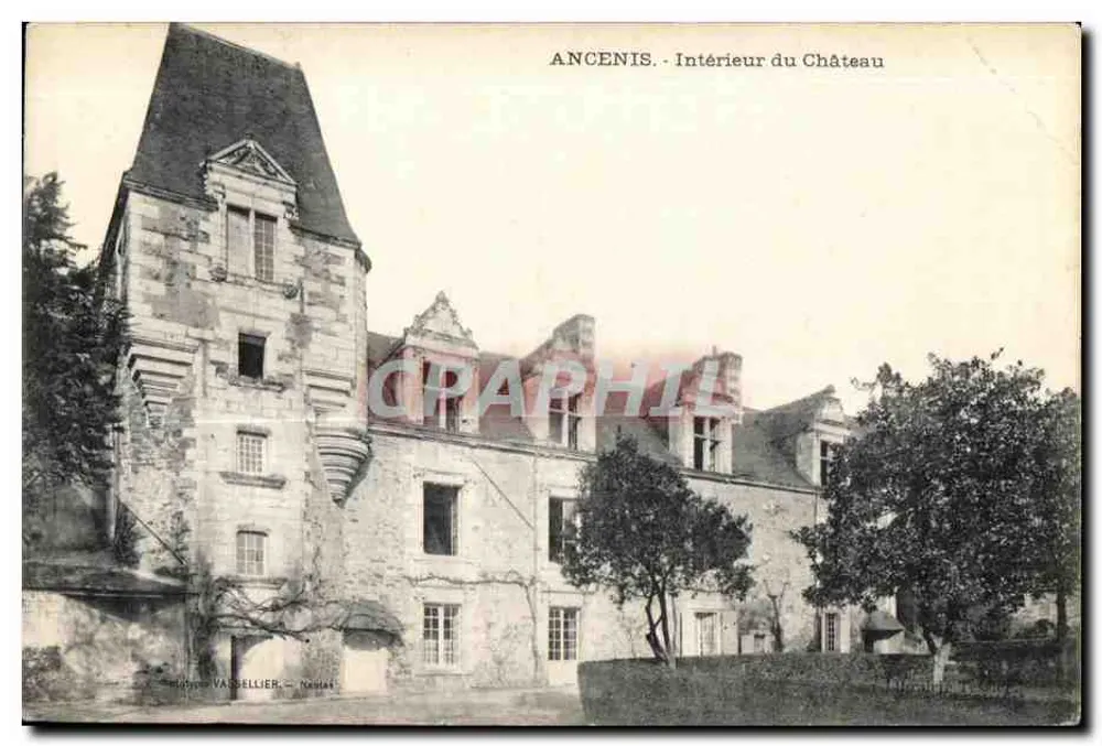 Ancenis — Interior do Castelo — Editor Vassellier, n° 44 - Frente