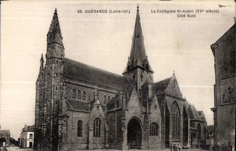 Guérande (Loire-Inf.) — Kollegiatstift Saint-Aubin (15. Jahrhundert) — Südseite — F. Chapeau, Nantes - Vorderseite