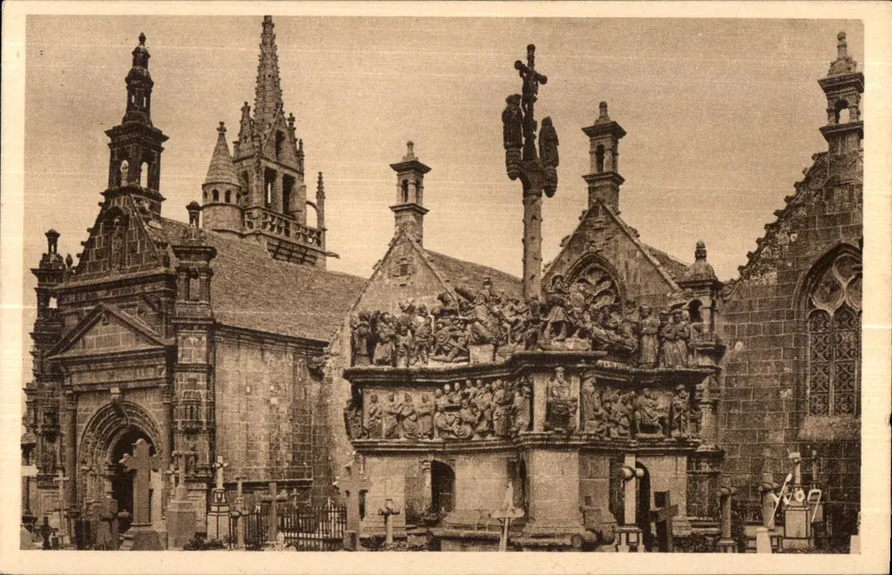 Guimiliau (Finistère) — Der Calvary (1581-1588) und die Kirche (im 17. Jahrhundert neu errichtet) — Les Éditions d'Art 'VON' Paris - Vorderseite