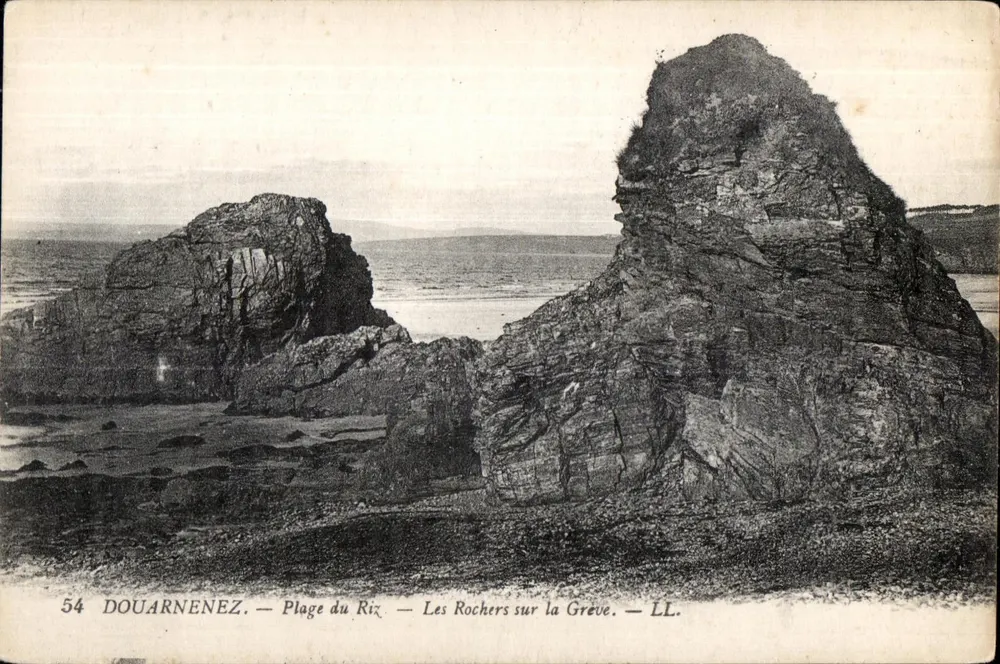 Douarnenez — Praia do Arroz — Os Rochos na Praia — LL. n°54 - Frente