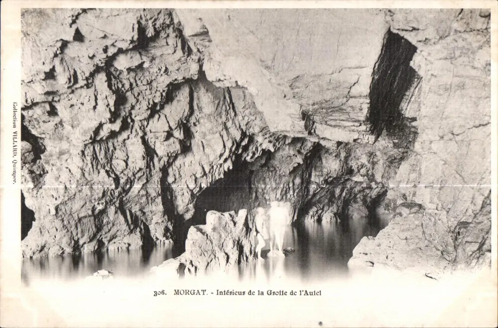 Morgat - Interior da Gruta de Auliel — Coleção Vilain, Quimper, n° 306 - Frente