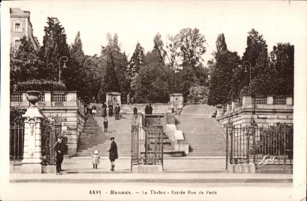Rennes — Le Thabor — Entrada da Rue de Paris — editor Laurent, n° 4491 - Frente