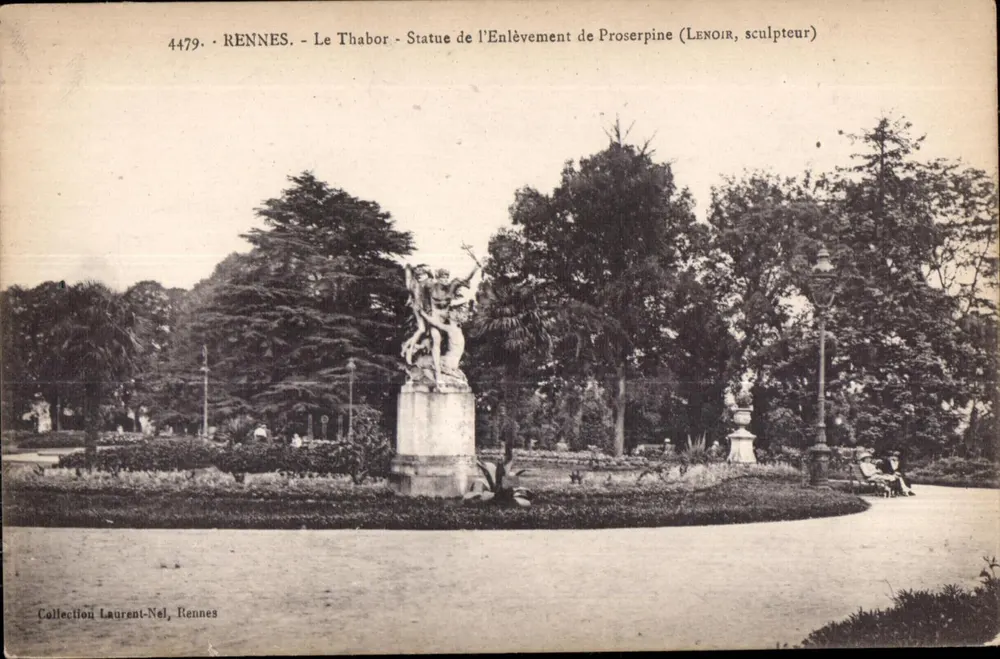 Rennes - Le Thabor - Estátua do Sequestro de Proserpina (Lenoir, escultor) - Frente
