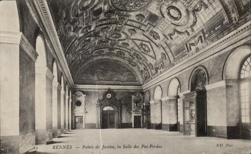 Rennes — Palais de Justice, la Salle des Pas-Perdus — ND Phot - Vorderseite