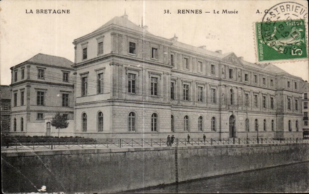 Rennes — Le Musée — Éditeur LA BRETAGNE, n° 38 - Frente