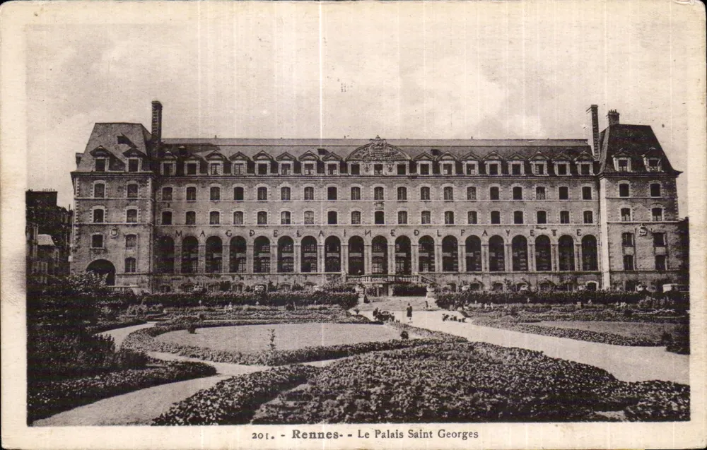 Rennes - O Palácio Saint Georges — Magdelaine DLFayette, n°201 - Frente