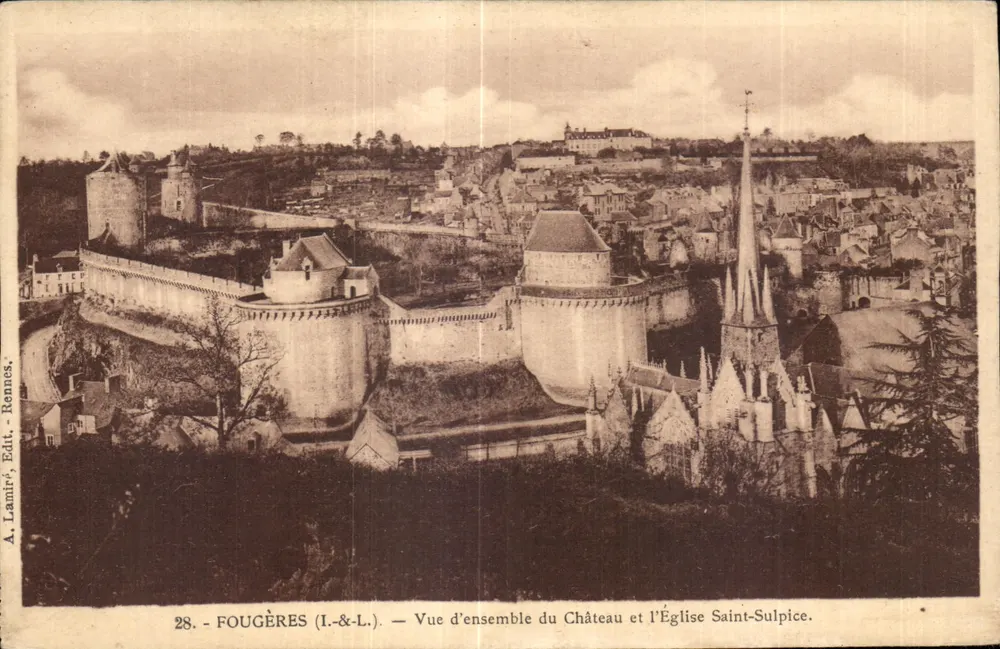 Fougères (I.&-L.) — Übersicht des Schlosses und der Kirche Saint-Sulpice — A. Lamiré, Édit. - Rennes, n°28 - Vorderseite