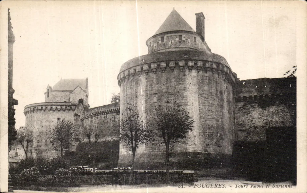 Fougères - Türme Raoul und Surienne - Vorderseite