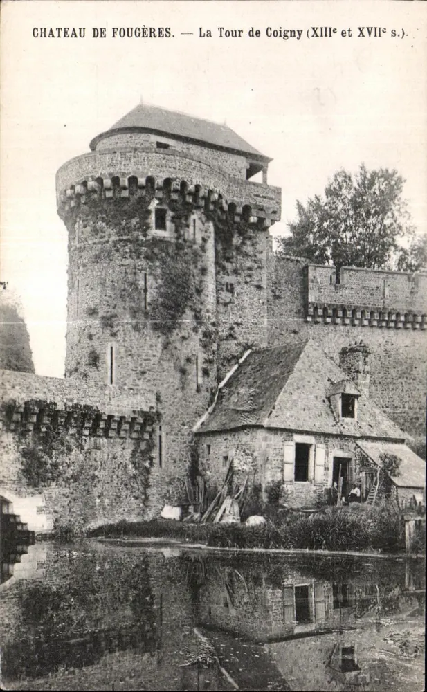 Schloss Fougères — La Tour de Coigny (13. und 17. Jahrhundert) - Vorderseite