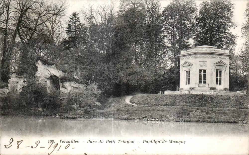 Versailles - Parque do Petit Trianon - Pavilhão da Música — Héritotype Boudier et Fauchaux, n°108 - Frente