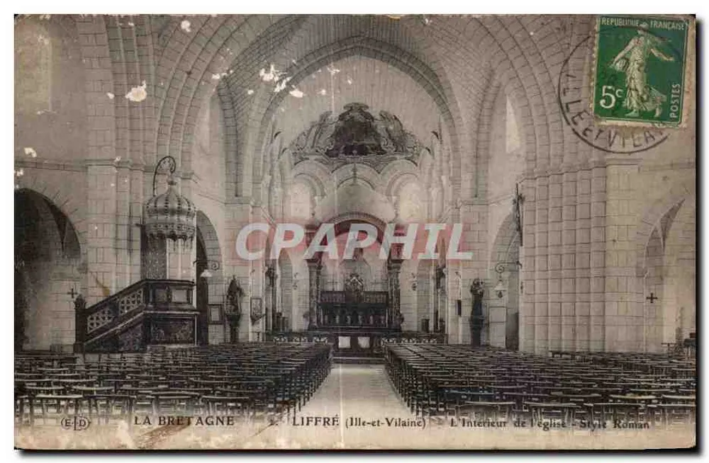 Innenraum der Kirche - Romanstil — Liffre (Ille-et-Vilaine) — Bretagne - Vorderseite