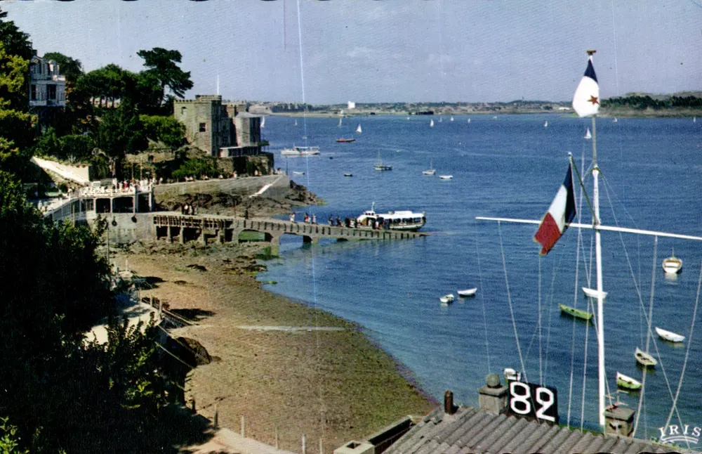 Dinard — Die Promenade Clair de Lune und der Embarkationspunkt der grünen Bootsfahrten — Compagnie des Arts Photomécaniques - Vorderseite