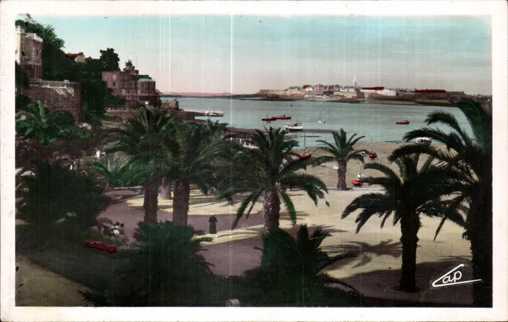 Dinard — Die Palmeraie im Hintergrund, Saint-Malo — C.A.P. (51) - Vorderseite