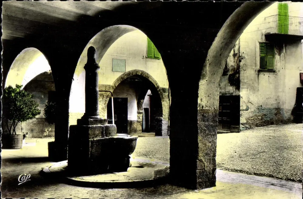 Sospel - Place Saint-Nicolas — Die alte Fontäne — Verleger Cap - Vorderseite