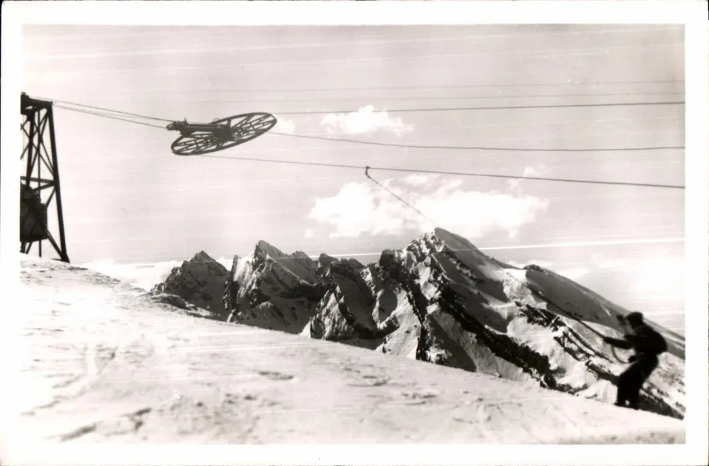 La Clusaz (Haute-Savoie) — Ankunft des Sessellifts am Crêt du Loup — Éditions GIL - Vorderseite