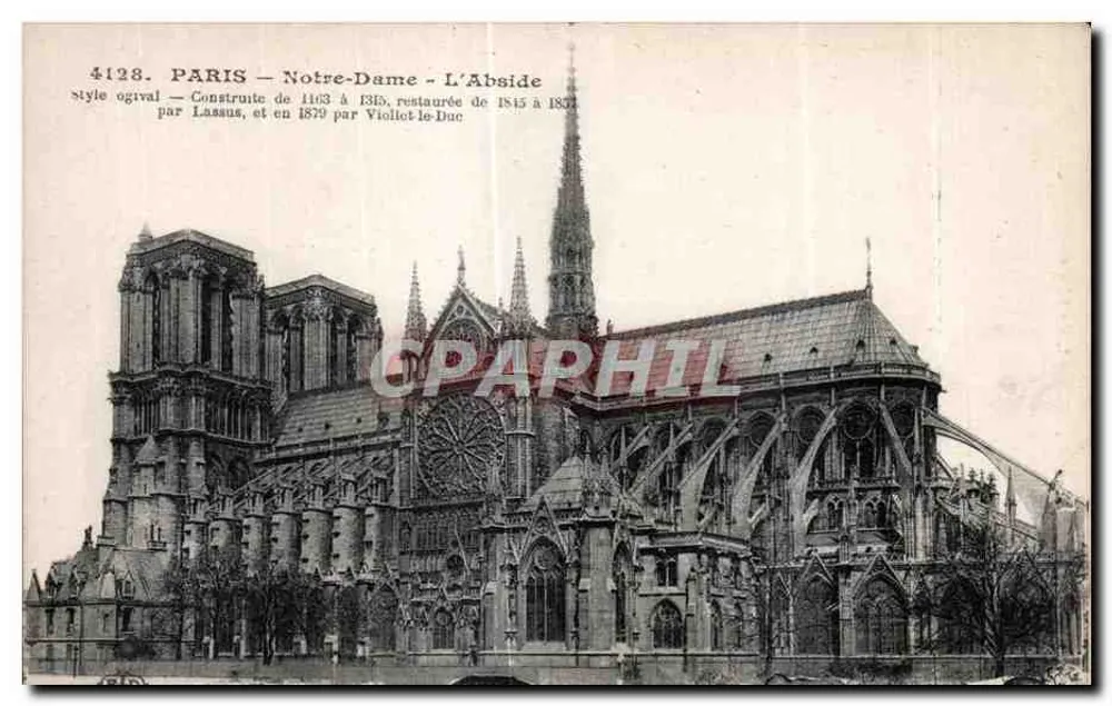 PARIS — Notre-Dame — A Abside — estilo ogival — Construída de 1163 a 1345, restaurada de 1845 a 1879 por Viollet-le-Duc - Frente