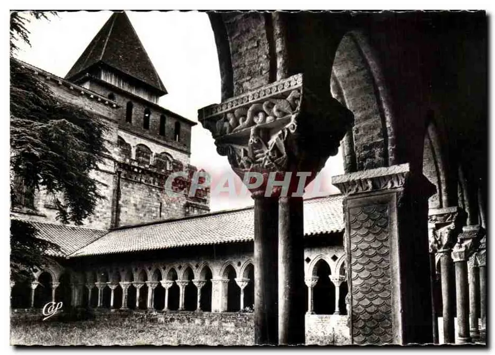 Moissac — O Cloister e a Torre da Igreja Abadia São Pedro - Frente