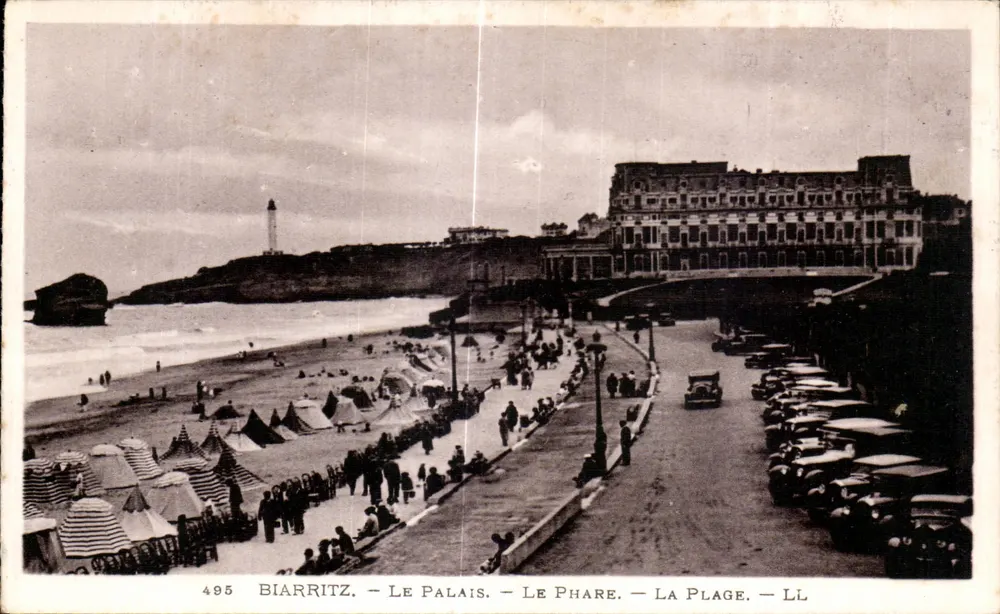 Biarritz — O Palácio — O Farol — A Praia — LL — n° 495 - Frente