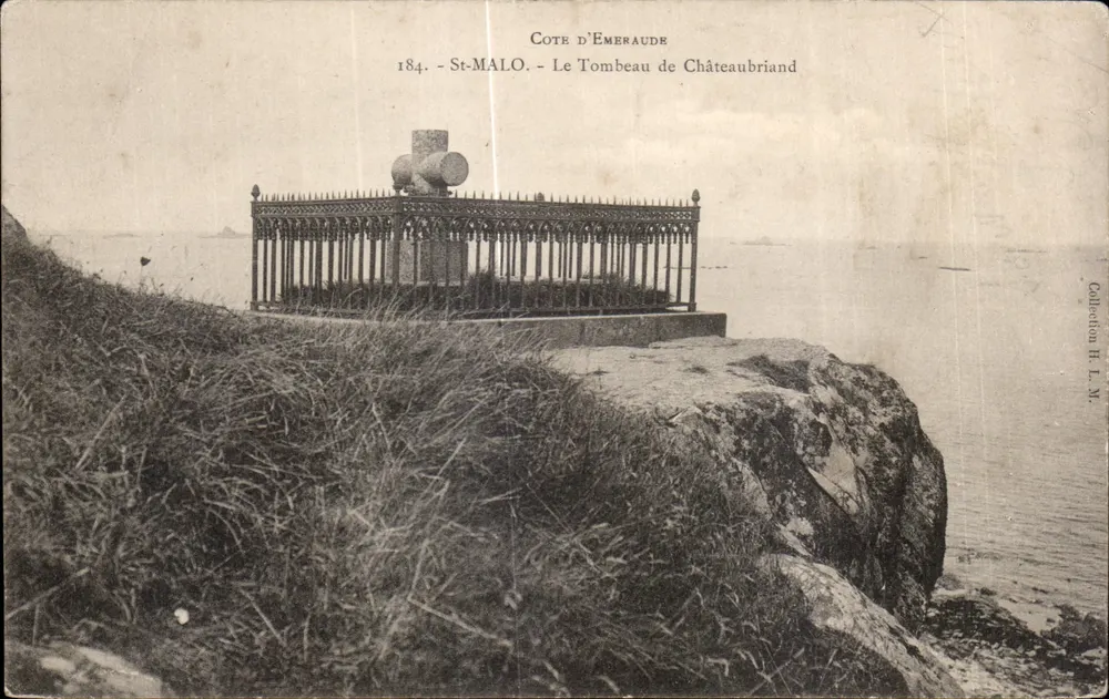 St-Malo - Côte d'Émeraude - O Túmulo de Châteaubriand - Frente