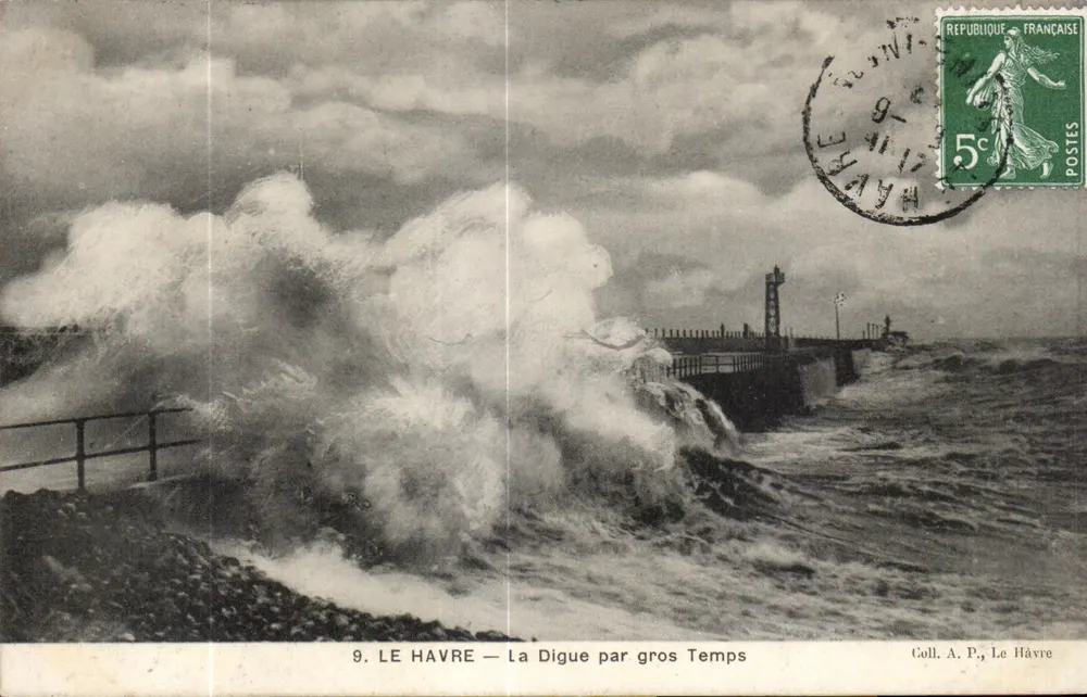 LE HAVRE — A Digue sob tempo forte — editor não visível, n° de série 9 - Frente