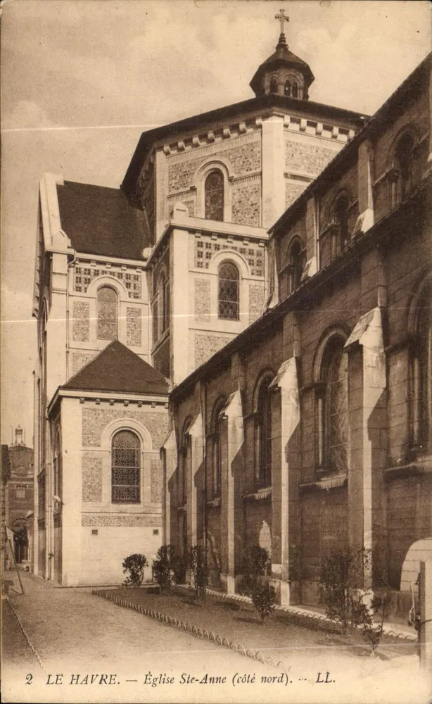 Le Havre — Igreja de Santa Ana (lado norte) — LL - Frente