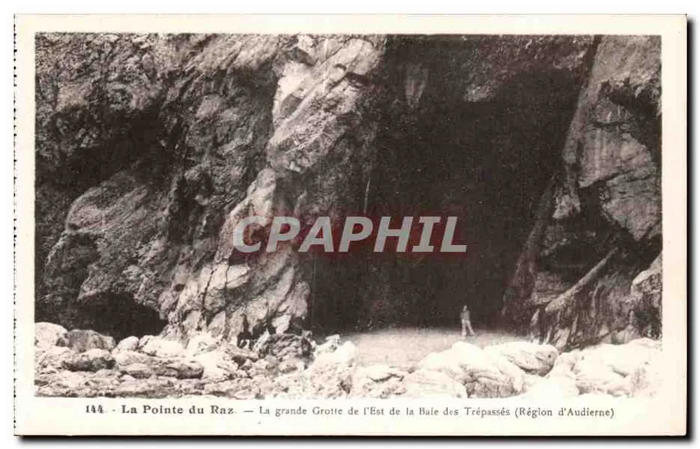 La Pointe du Raz — Die große Höhle im Osten der Bale des Trépassés (Region Audierne) - Vorderseite
