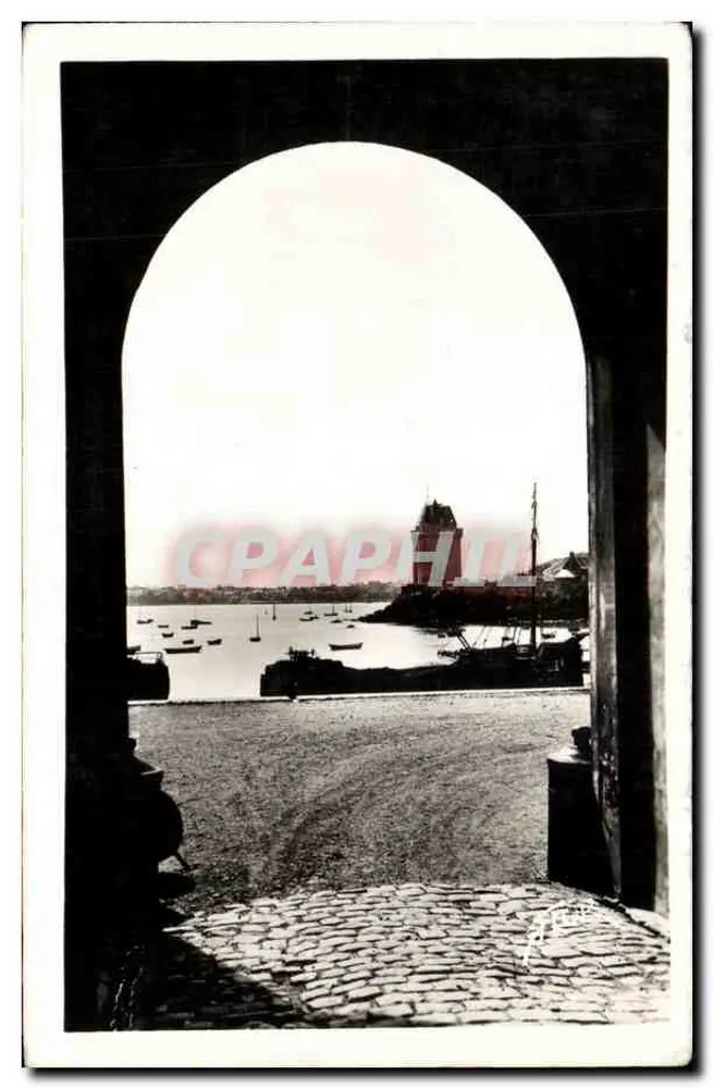 Saint-Servan (Ille-et-Vilaine) — Visão do Porto e da Torre Solidor — Éditions Antiques Carrière au Carrière - Niorf - Frente