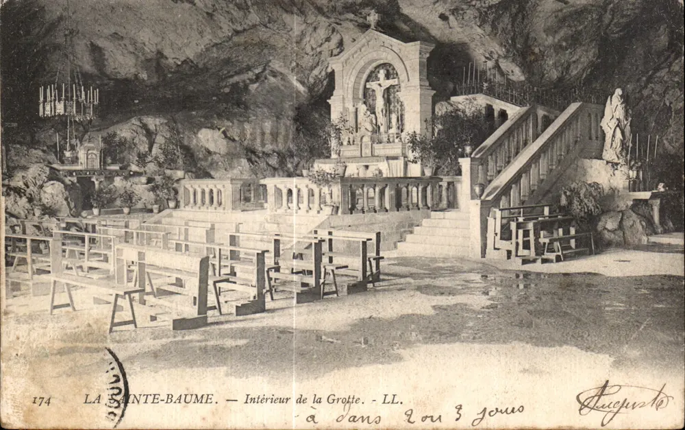 La Sainte-Baume — Interior da Gruta — LL. n°174 - Frente