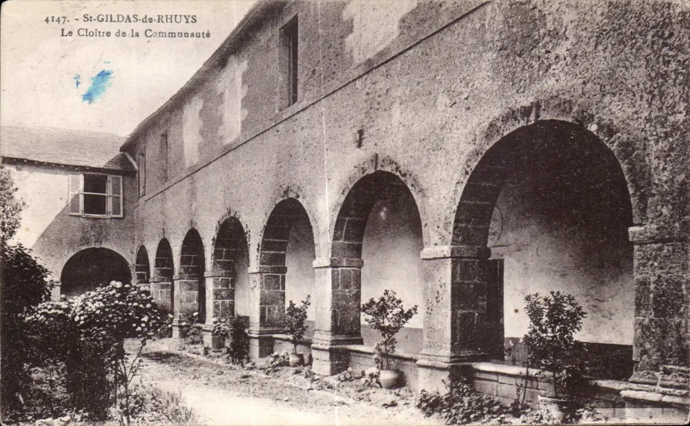 St-Gildas-de-Rhuys — O Claustro da Comunidade — editor Laurent-Nel Bonnes, n° 4147 - Frente
