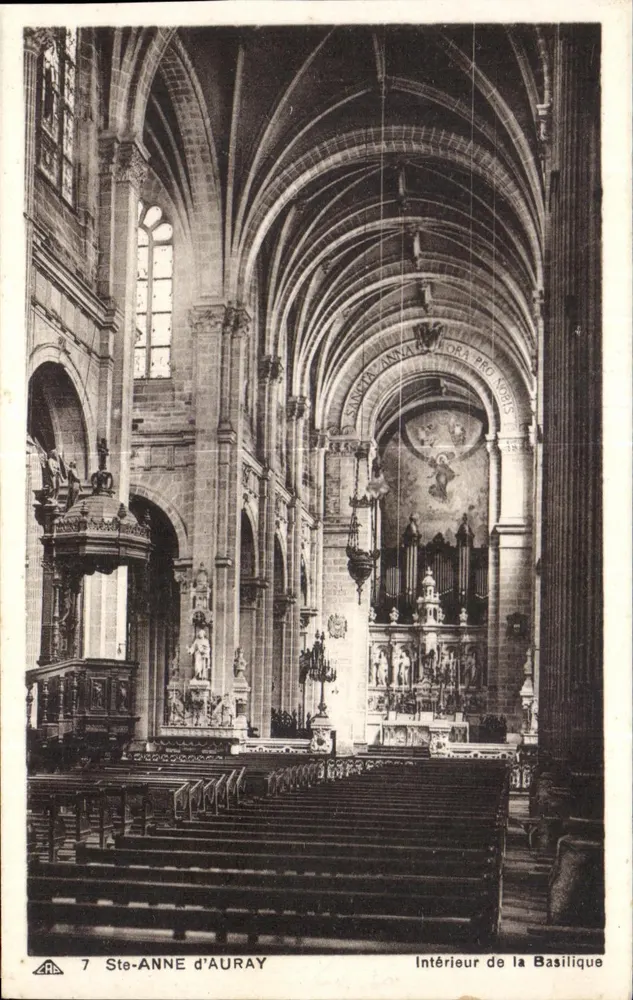 Interior da Basílica de Santa Ana d'Auray — Editor Josse, n°7 - Frente