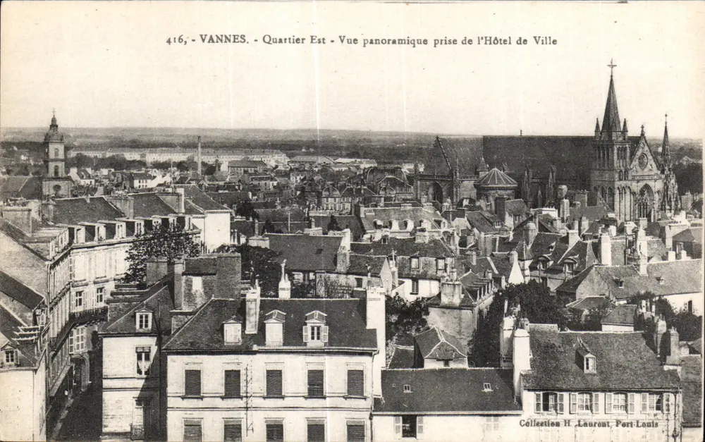 VANNES - Ostviertel - Panoramablick vom Rathaus aus - Vorderseite