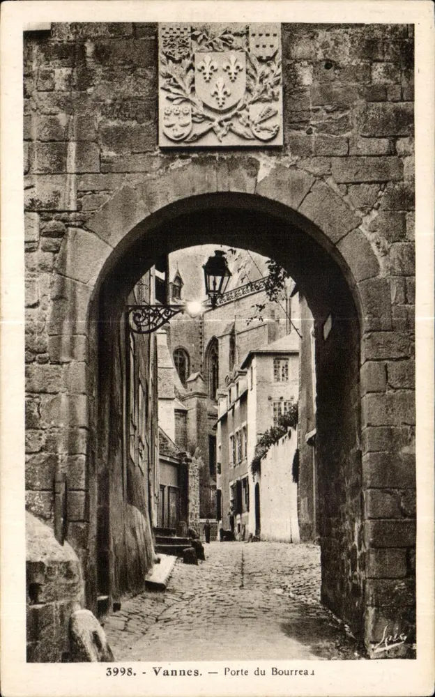 Vannes — Porte du Bourrea — editor Laurent, n° 3998 - Frente