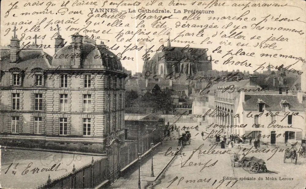 VANNES — A Catedral. A Prefeitura — Edição especial do Moka Leroux - Frente
