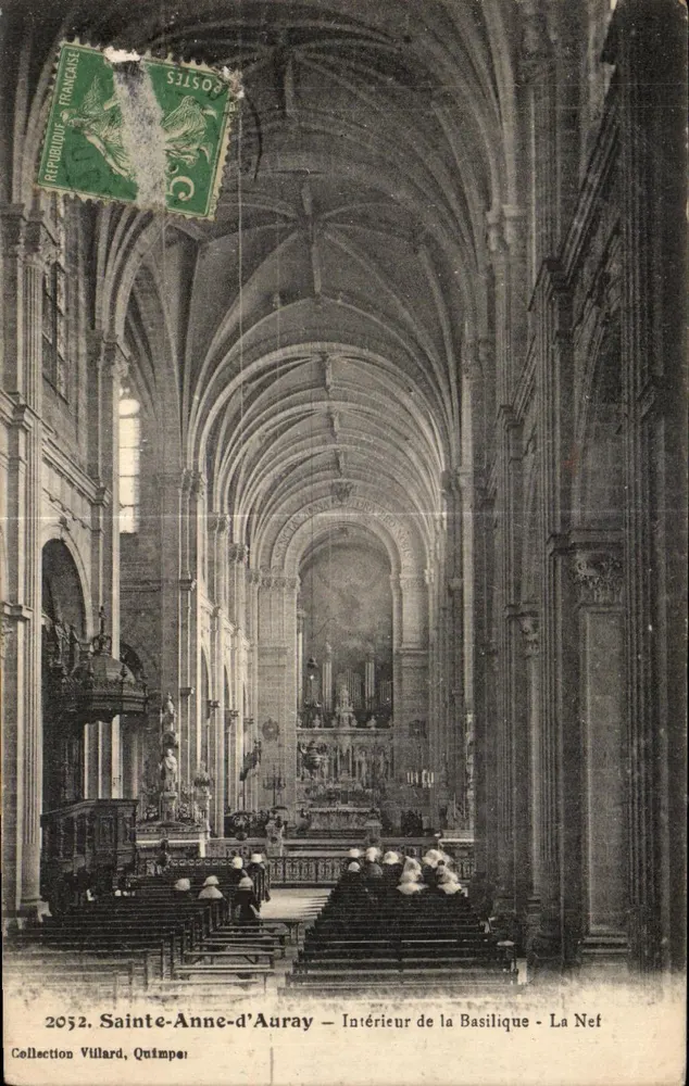 Sainte-Anne-d'Auray — Intérieur de la Basilique - La Nef — Collection Villard, Quimper - Vorderseite