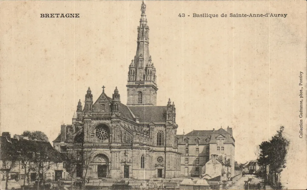 Bretanha — Basílica de Santa Ana d'Auray — Coleção Guéranne, fot., Pontivy - Frente