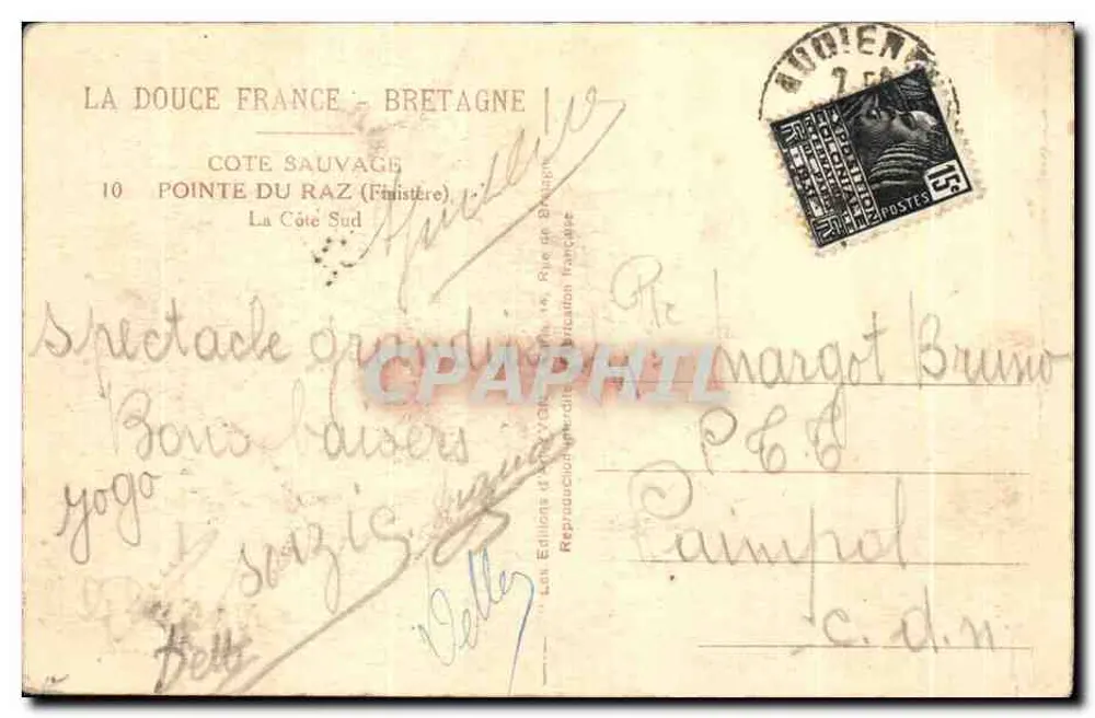 Pointe du Raz — vue de la côte sud avec phare au loin — éditeur : Les Éditions d'Art de la Côte Sauvage - Verso