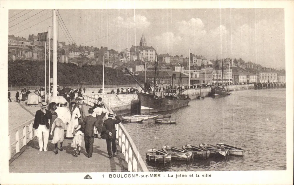 BOULOGNE-sur-MER - Der Hafen und die Stadt — C' Association des Arts Photomécaniques, n° 1 - Vorderseite