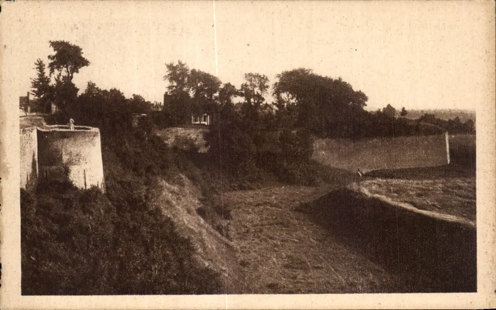 Montreuil-sur-Mer — Die Mauern — Edit. Gobert Elahaut - Vorderseite