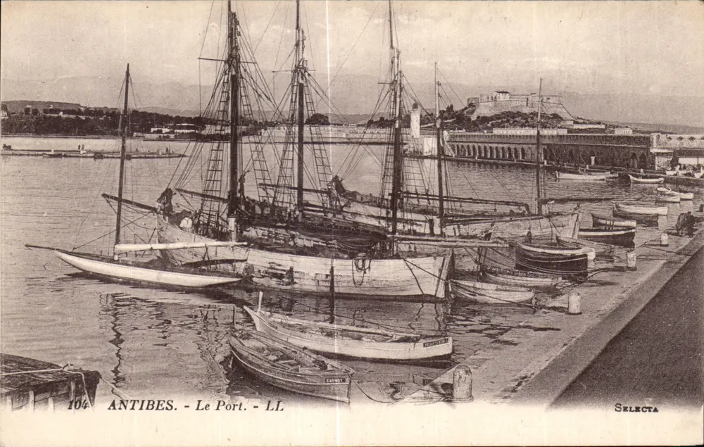 Antibes - Le Port - LL — Selecta, n° 104 - Frente