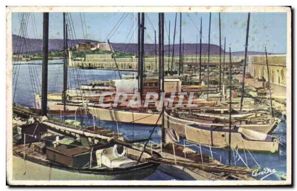 O Porto de Antibes — vista do porto com muitos barcos a vela — editor André, n° 153 - Frente