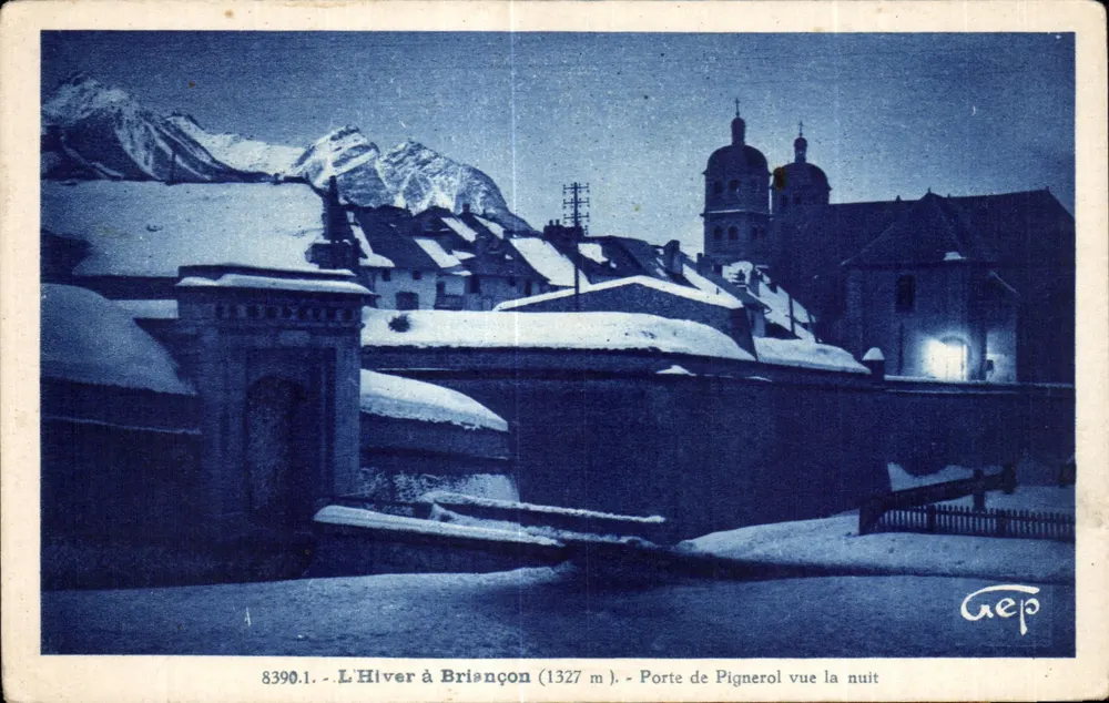 Winter in Briançon (1327 m) - Blick auf die Pignérol-Tür am Abend — Gep - Vorderseite
