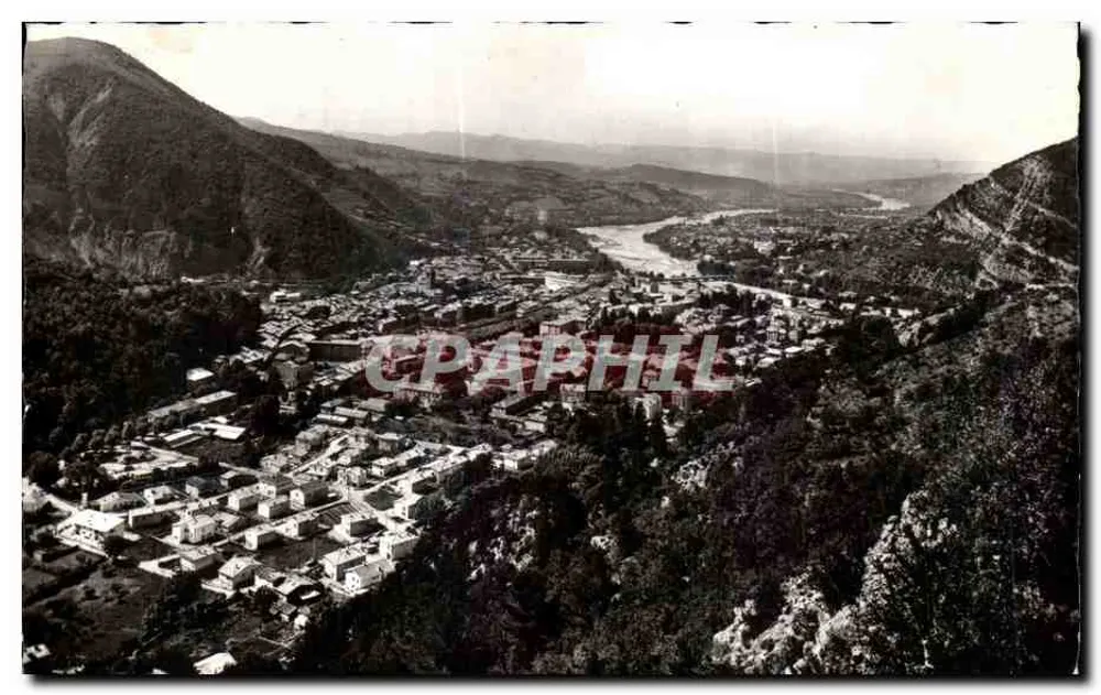 Digne-les-Bains — Allgemeiner Blick und Tal der Bléone — Éditions Gambetta - Vorderseite