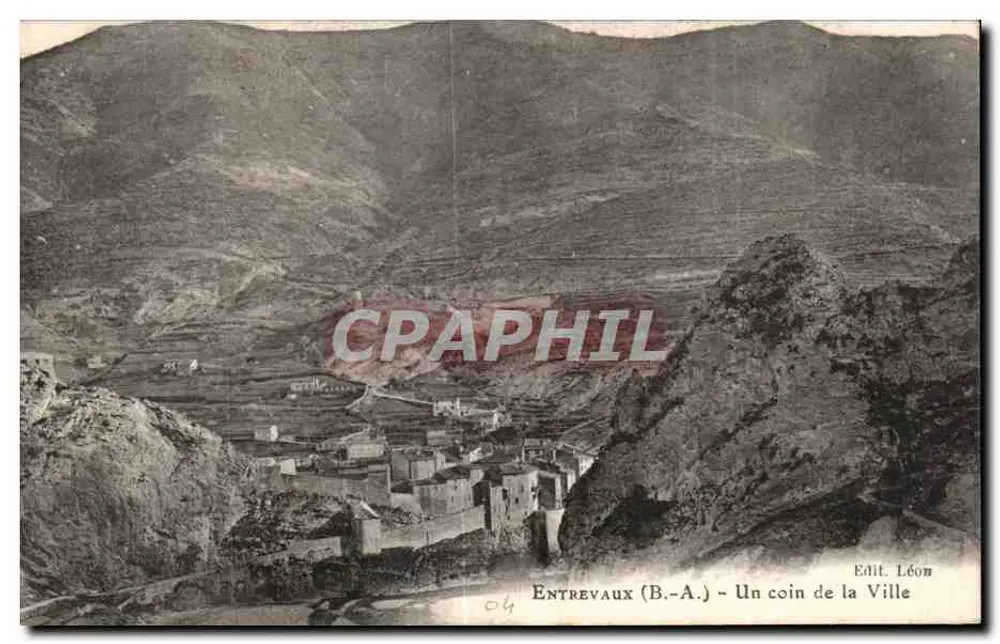 Entrevaux (B.-A.) — Um canto da cidade — Edit. Léon - Frente
